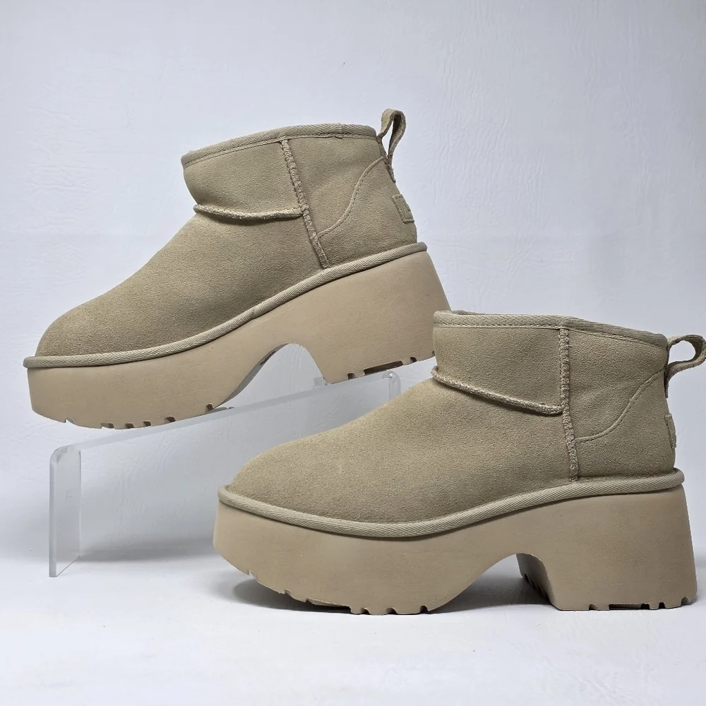 UGG womens mini
